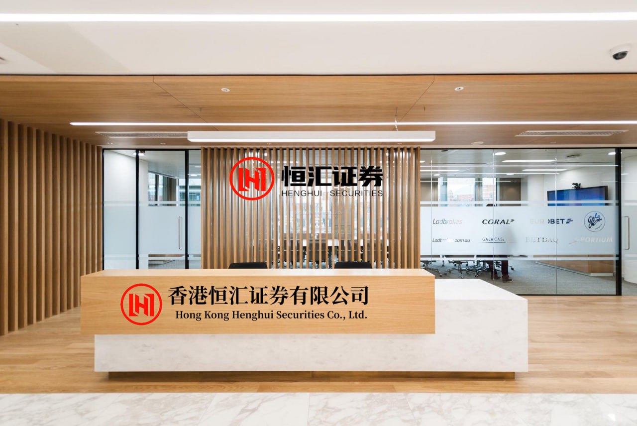 51策略 最美家力量丨江蔚姮、陈盛哲家庭：携手同行，共筑幸福家庭